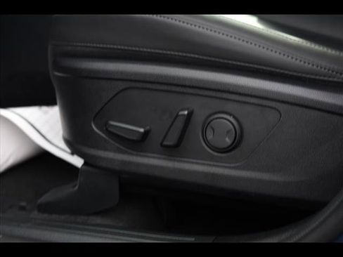 Used 2025 Kia Sorento SX image 7