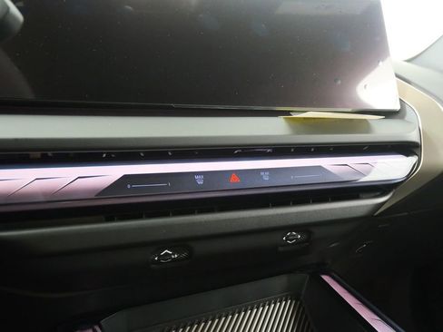 Used 2025 BMW X3 xDrive30i w/ Premium Package image 21