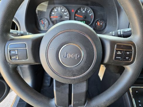 Used 2011 Jeep Compass 2WD image 15