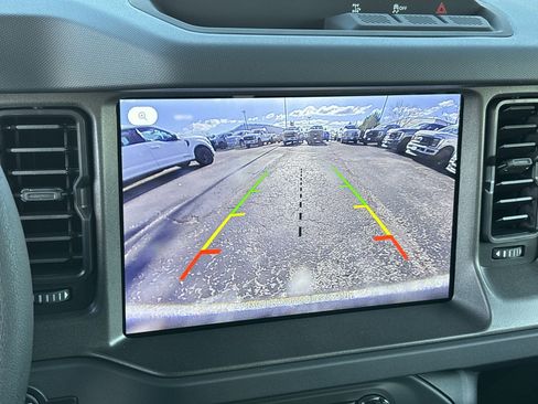 New 2025 Ford Bronco 4-Door image 4