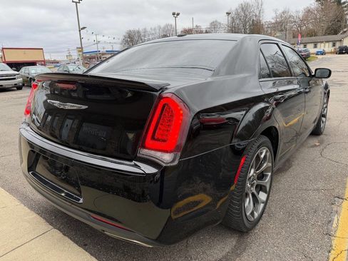 Used 2016 Chrysler 300 S image 3