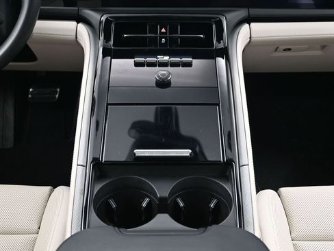 Used 2024 Porsche Panamera 4 image 10