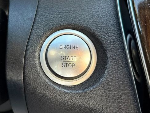 Used 2017 Mercedes-Benz C 300 4MATIC Sedan image 27