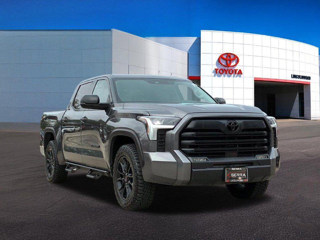 Used 2023 Toyota Tundra SR5 AWD/4WD image 7