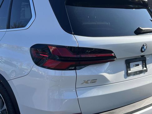 Used 2024 BMW X5 xDrive40i image 11