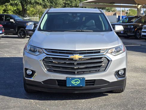 Certified 2021 Chevrolet Traverse LT w/ LT Premium Package FWD image 2