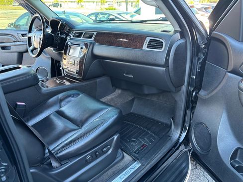 Used 2012 GMC Yukon XL Denali image 10