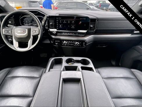 Used 2025 GMC Sierra 1500 SLT image 8
