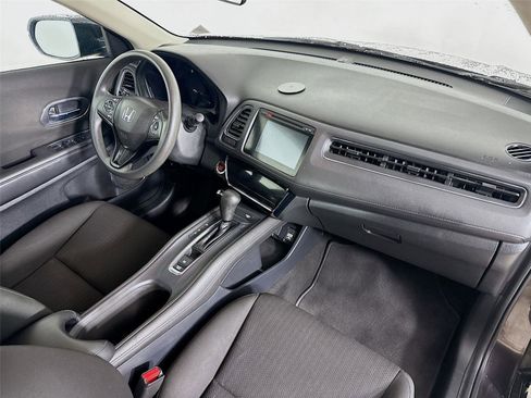 Used 2018 Honda HR-V EX image 29