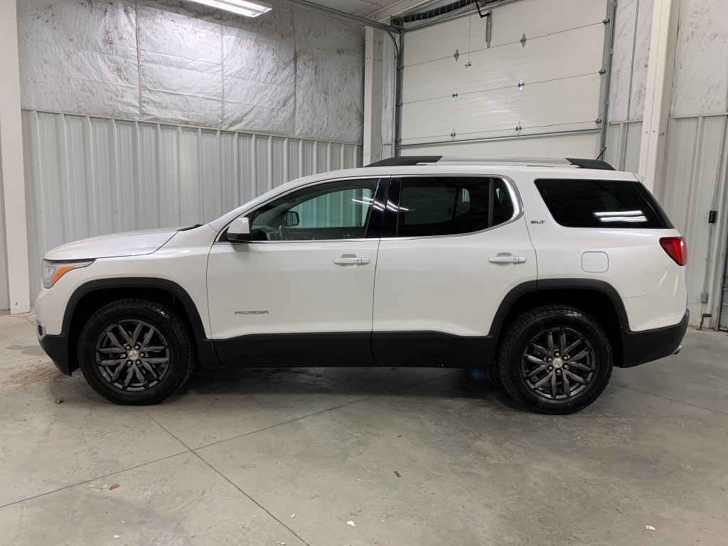 Used 2017 GMC Acadia SLT AWD/4WD image 3