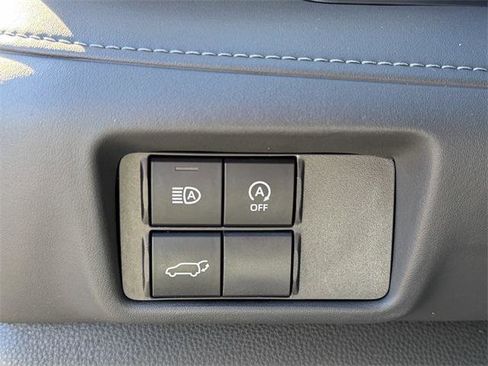 Certified 2023 Toyota Highlander LE image 20