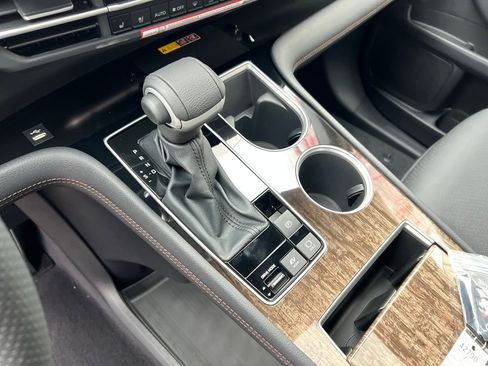 New 2026 Toyota Sienna Platinum image 26