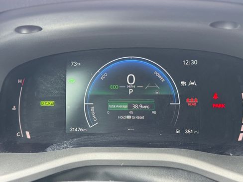 Used 2025 Toyota Camry LE image 21