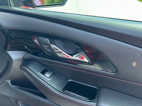 Certified 2023 Chevrolet Traverse RS image 48