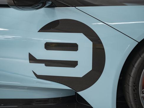 Used 2019 Ford GT RWD image 17