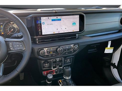 New 2026 Jeep Gladiator Mojave image 8