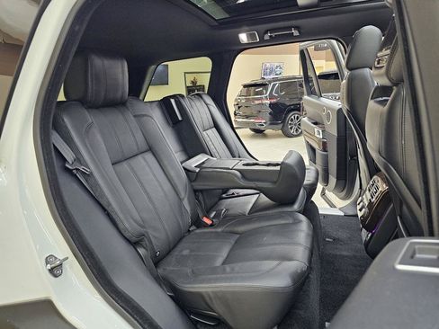 Used 2017 Land Rover Range Rover HSE AWD/4WD image 24