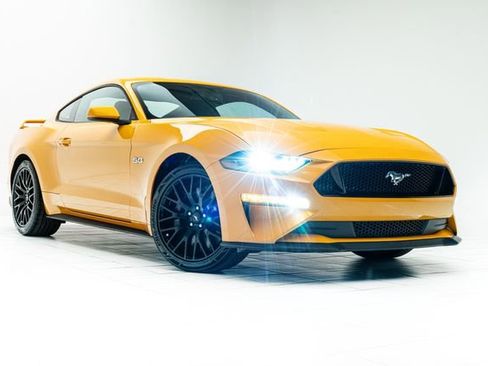 Used 2018 Ford Mustang GT w/ GT Performance Package RWD image 5