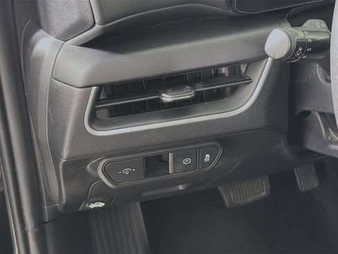 Used 2025 Kia K4 FWD image 12