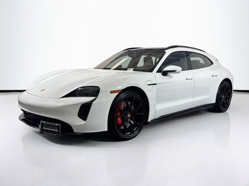 Used 2022 Porsche Taycan GTS image 1