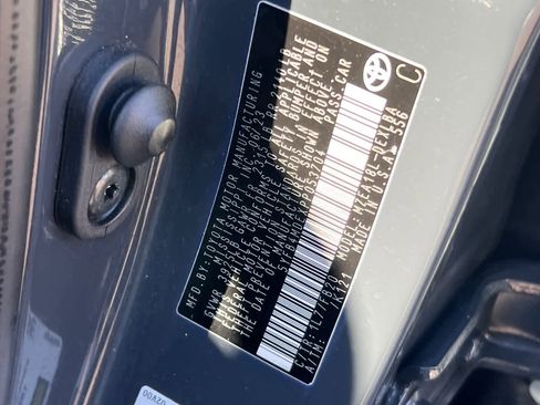 Used 2023 Toyota Corolla LE image 30