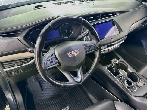 Used 2019 Cadillac XT4 Premium Luxury AWD/4WD image 14