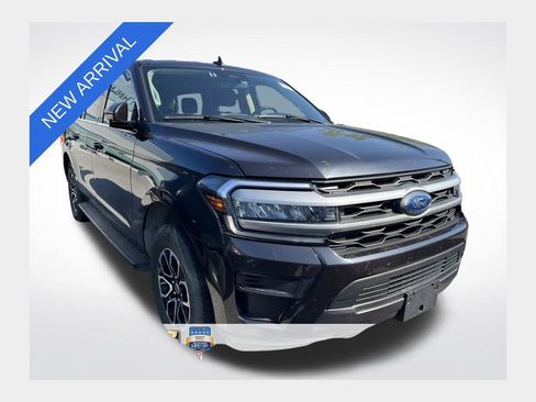 Used 2024 Ford Expedition Max XLT image 1