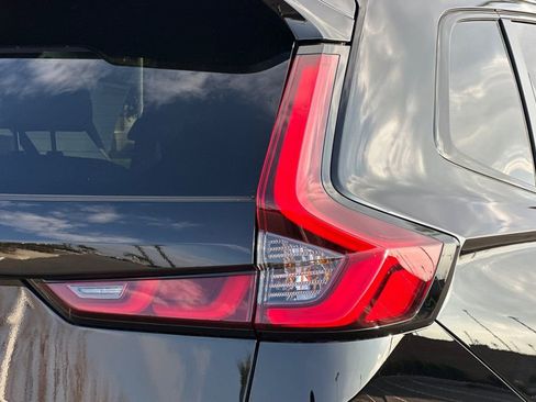 Used 2026 Honda CR-V Sport Touring image 12