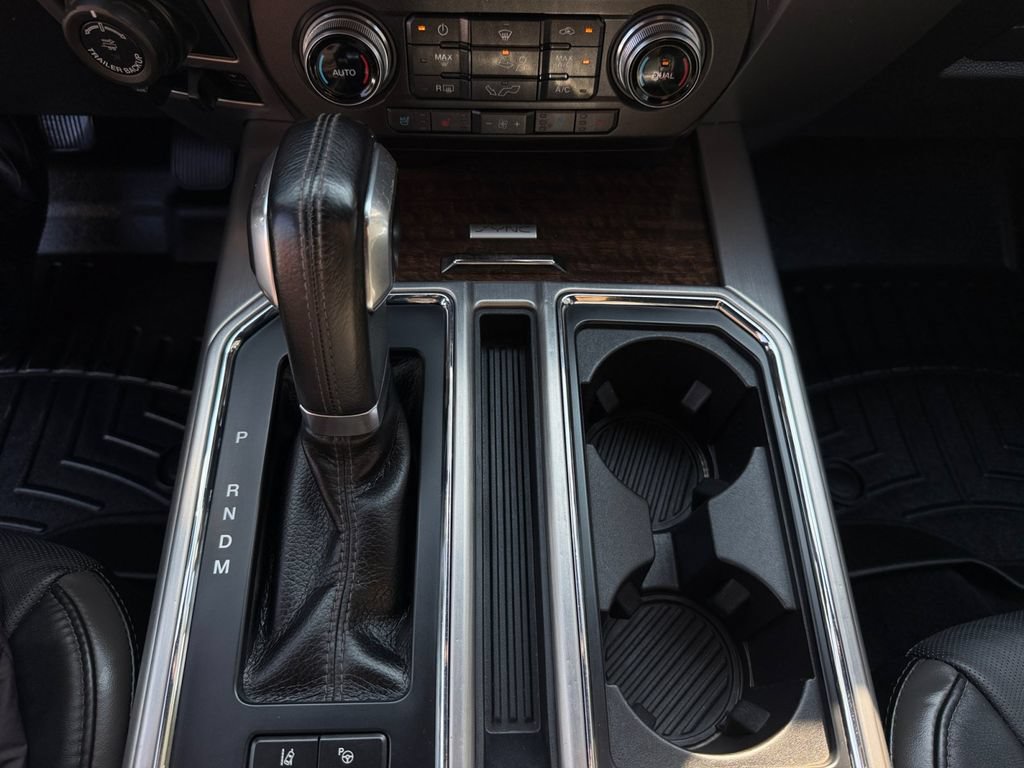 Used 2017 Ford F150 Platinum w/ Equipment Group 701A Luxury AWD/4WD image 18
