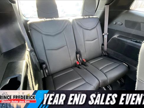 Used 2023 Cadillac XT6 Luxury image 27