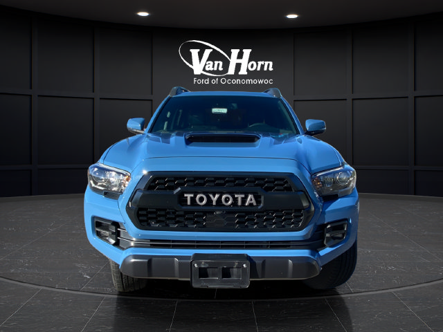 Used 2018 Toyota Tacoma TRD Pro AWD/4WD image 2