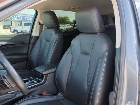 Used 2022 Buick Envision Essence w/ Safety Package image 25