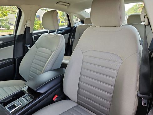 Used 2018 Ford Fusion S image 13