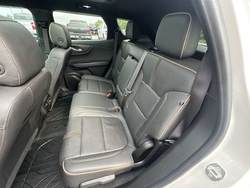 Certified 2022 Chevrolet Blazer Premier w/ Enhanced Convenience Package AWD/4WD image 25