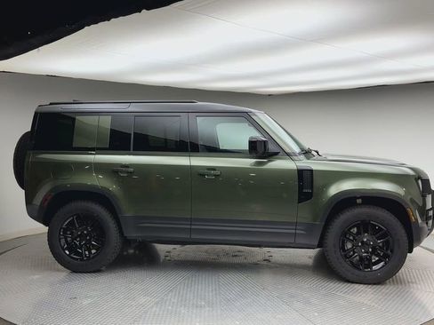 New 2026 Land Rover Defender 110 S AWD/4WD image 9