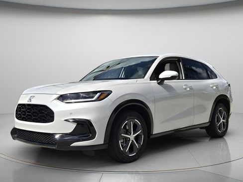 Used 2025 Honda HR-V EX-L image 9