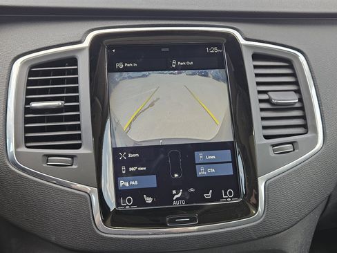 Used 2018 Volvo XC90 T6 Momentum w/ Convenience Package image 27