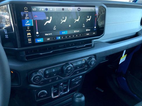 New 2026 Jeep Gladiator Sport image 29