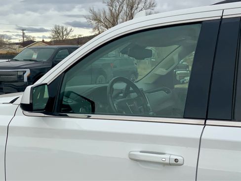 Used 2019 GMC Yukon XL SLT w/ Open Road Package image 12