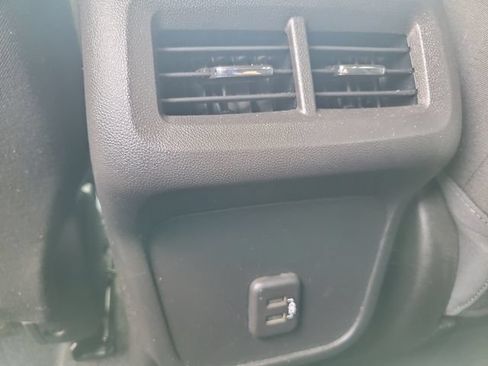 Used 2022 GMC Terrain SLE w/ Driver Convenience Package FWD image 13