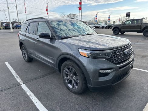Used 2023 Ford Explorer XLT w/ Equipment Group 202A image 2
