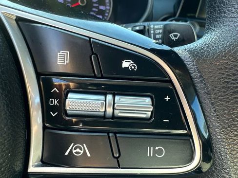 Used 2024 Kia Forte LXS image 29