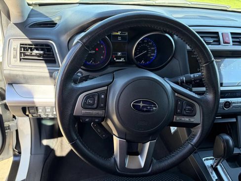 Used 2017 Subaru Outback 2.5i Premium AWD/4WD image 12