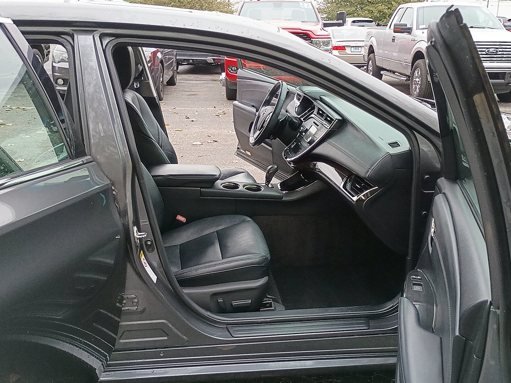 Used 2014 Toyota Avalon XLE Touring FWD image 16