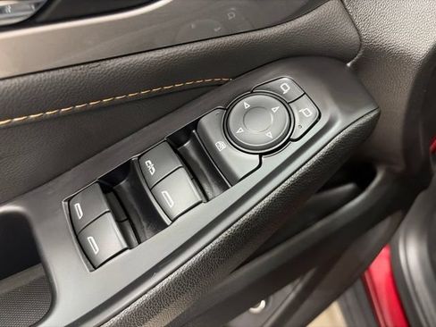 Used 2019 Chevrolet Traverse LT w/ LPO, Floor Liner Package AWD/4WD image 19