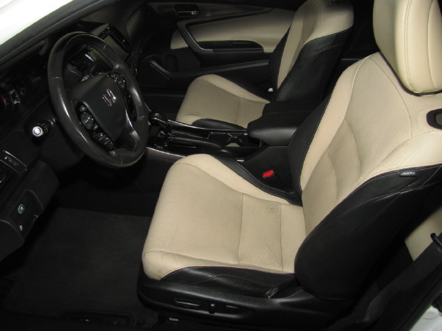 Certified 2017 Honda Accord EX-L image 32