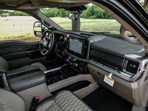Used 2026 Ford F450 Platinum w/ Platinum Plus Package AWD/4WD image 48