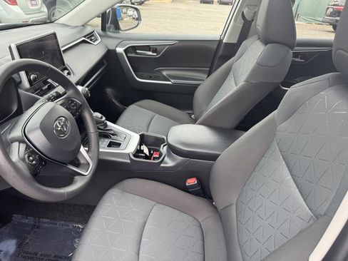 Certified 2025 Toyota RAV4 XLE w/ Convenience Package AWD/4WD image 10