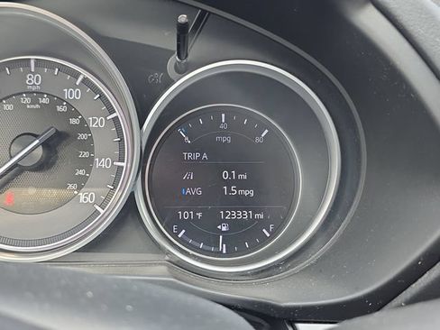 Used 2018 MAZDA CX-5 Touring w/ Preferred Equipment Package FWD image 21