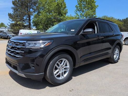 New 2026 Ford Explorer Active RWD image 7